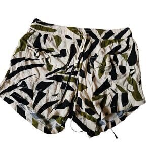Royalty For Me Tropical Print Women Shorts Size Medium